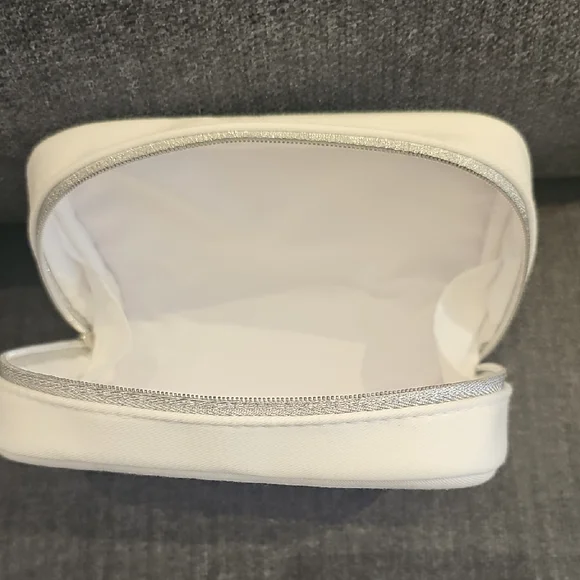 New Dior off-white cosmetic bag - Picture 4 of 8